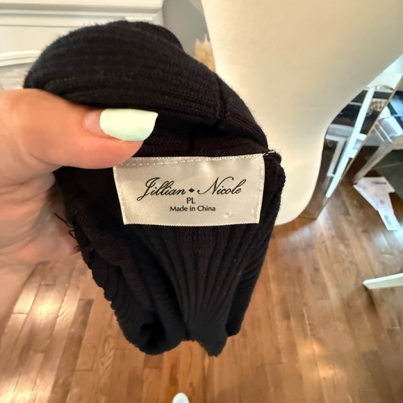 Jillian and Nicole Black Knit Cardigan Sweater - Picture 2 of 4